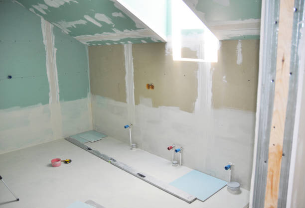 Best Asbestos and Lead Testing During Mold Inspection  in Westhampton Beach, NY